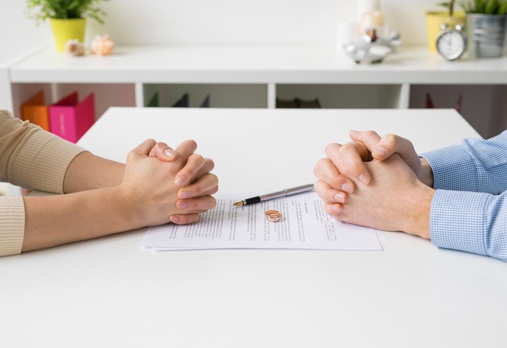 Ready To Call it Quits? Ask Yourself These 5 Questions Before Engaging a Divorce Lawyer in Singapore